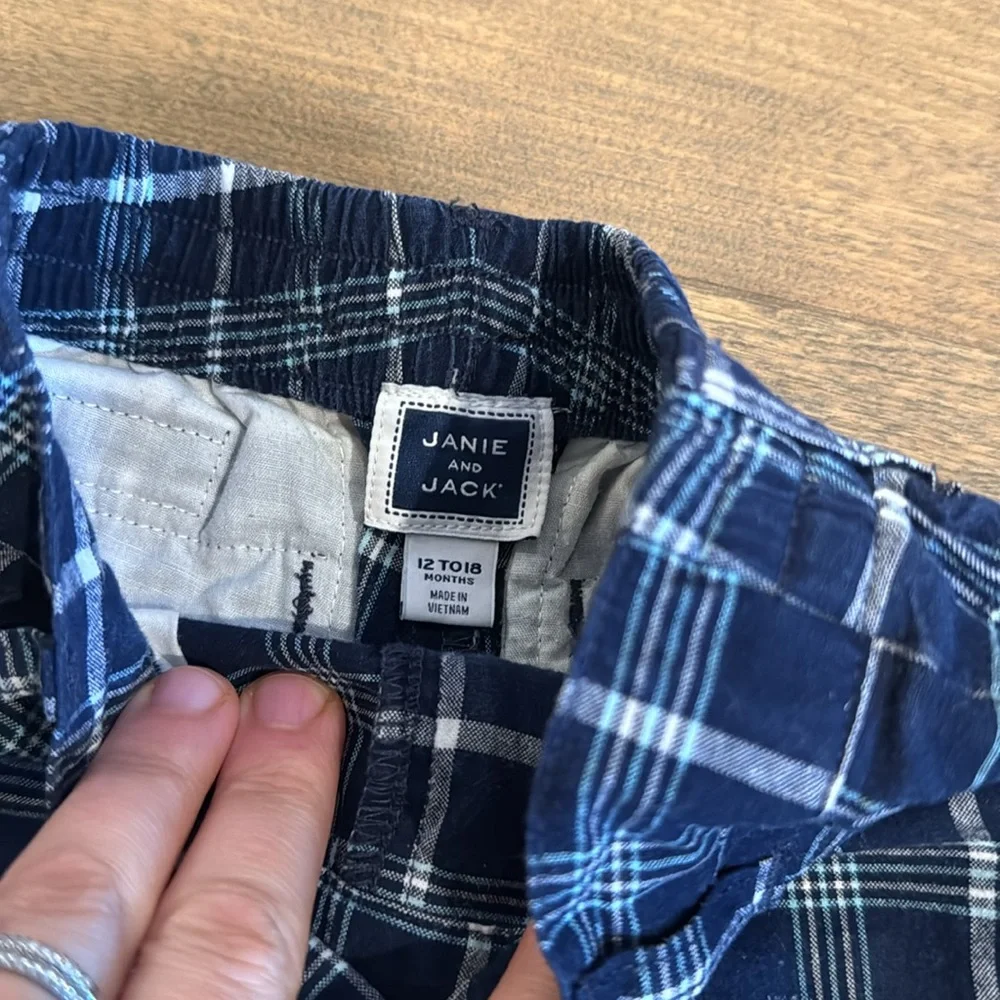 Janie and jack boys bundle 3-6 sweater and‎ 13-18 shorts plaid